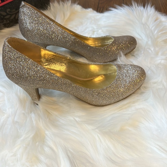 New in Box: Mix No. 6 Barbie Pump In Gold Glitter Size 8.5 | Color: Gold | - Picture 2 of 6